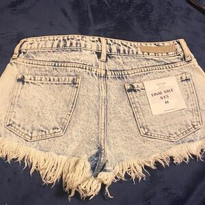 Cello Women's Light Wash Frayed Jean Shorts